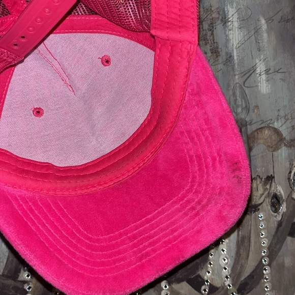 π«¦πβ’ π§π»ββοΈ Juicy Couture x Oh-So-Specialβ¦Vibesπ§π»ββοΈβ’ππ - Picture 6 of 8